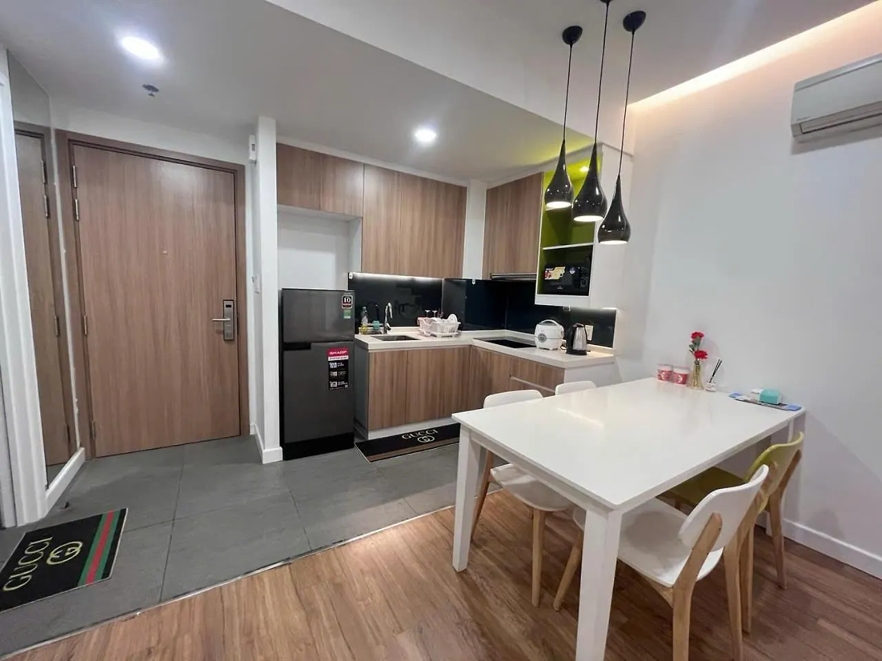 Republic Apartment Nearby Airport Free Pool Gym Ho Chi Minh City Vietnam