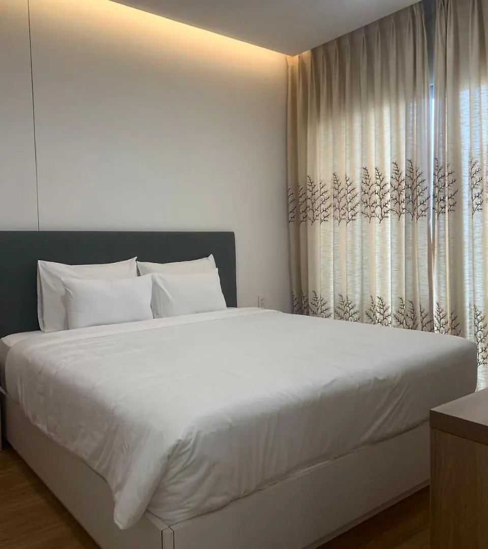 Republic Apartment Nearby Airport Free Pool Gym Ho Chi Minh City