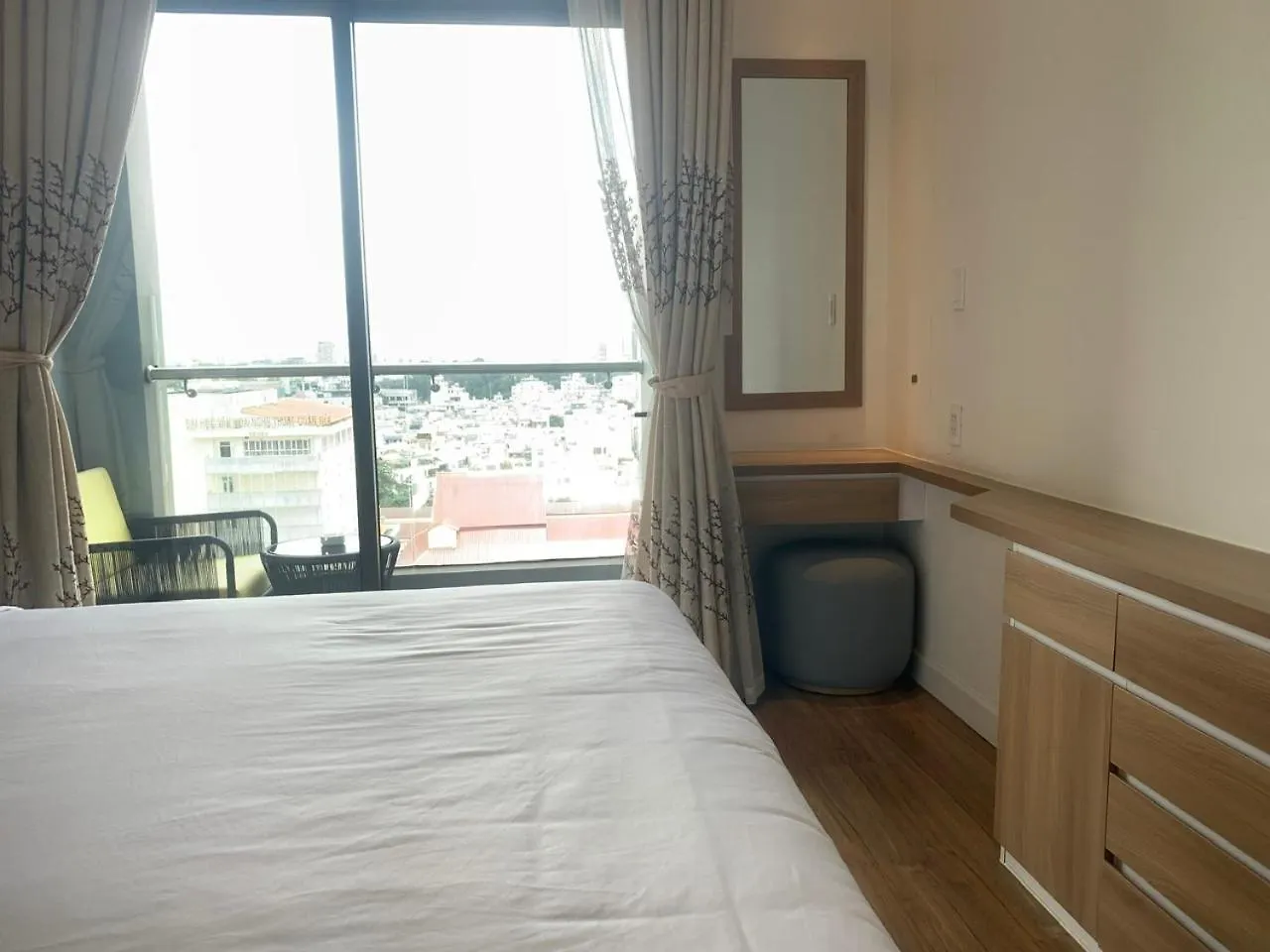 Republic Apartment Nearby Airport Free Pool Gym Ho Chi Minh City Vietnam