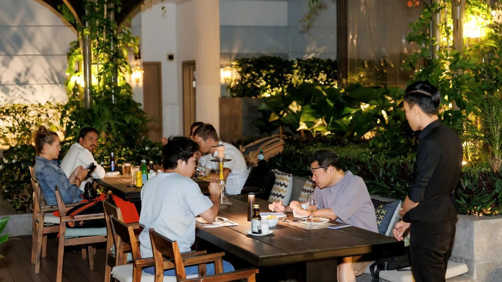 Republic Apartment Nearby Airport Free Pool Gym Ho Chi Minh City Vietnam