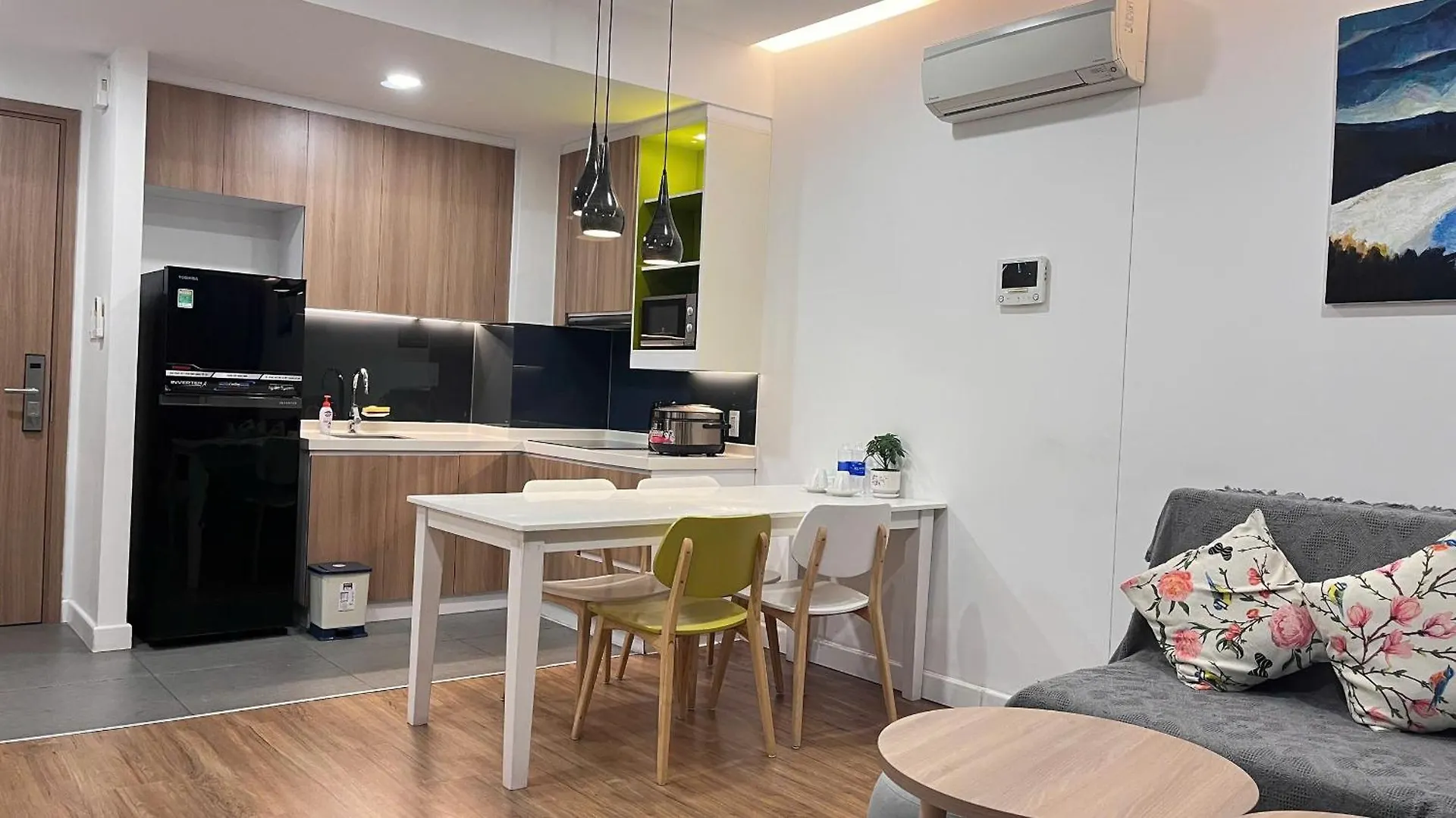 Republic Apartment Nearby Airport Free Pool Gym Ho Chi Minh City Vietnam