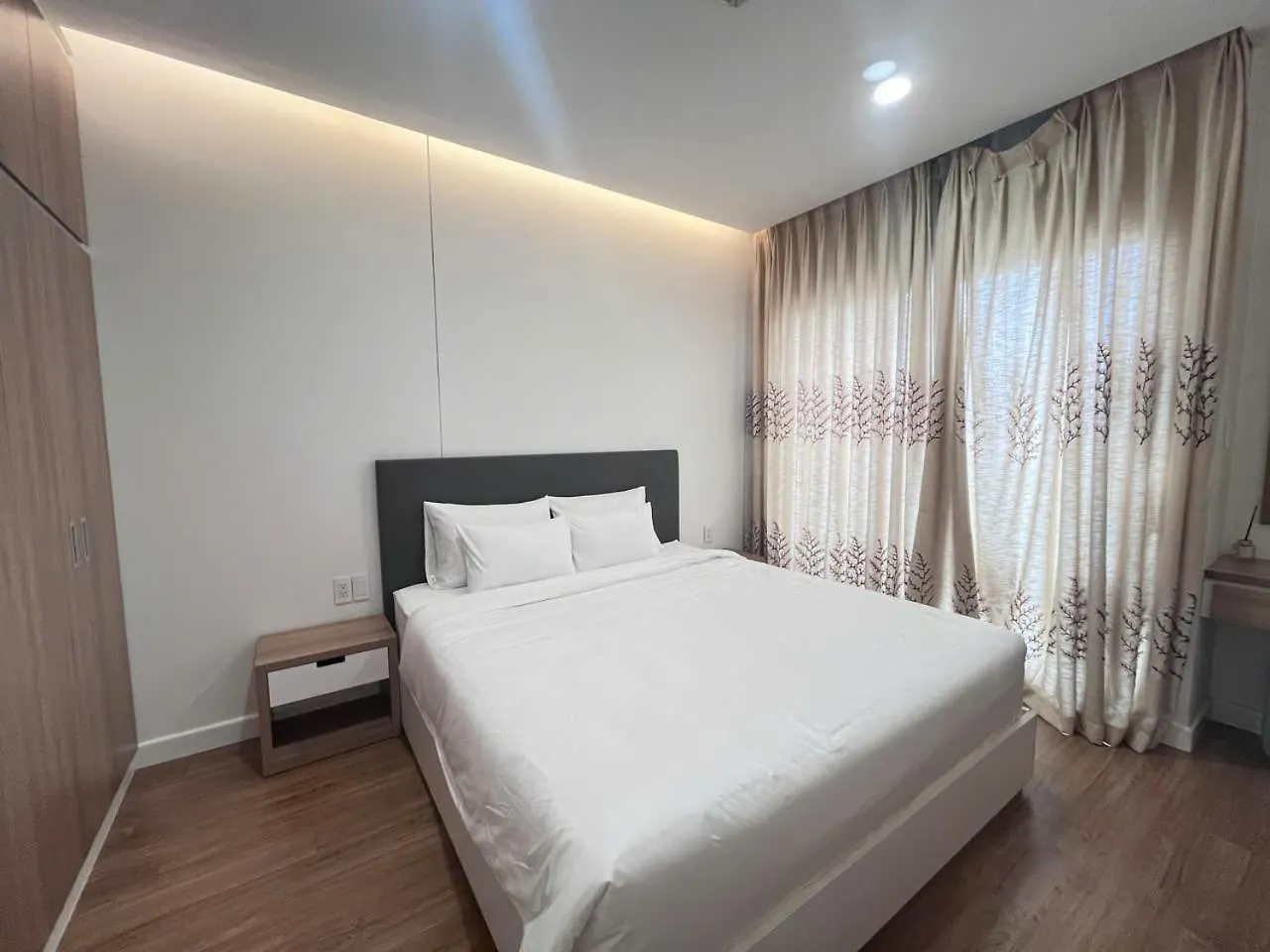 Republic Apartment Nearby Airport Free Pool Gym Ho Si Minh-város 0*,