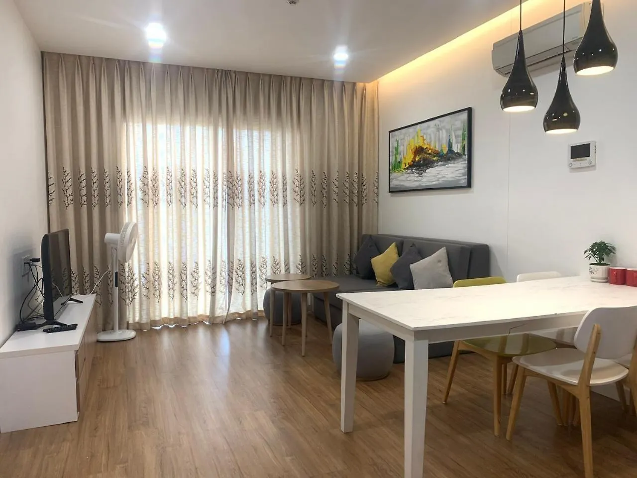 Republic Apartment Nearby Airport Free Pool Gym Ho Si Minh-város