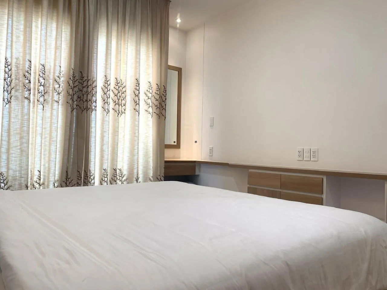 Republic Apartment Nearby Airport Free Pool Gym Ho Si Minh-város